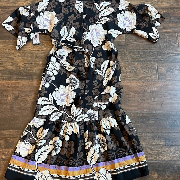 Sofia by Sofia Vergara Women's Tie Back Dress with Kimono Sleeves
Floral Size XS - Picture 12 of 12